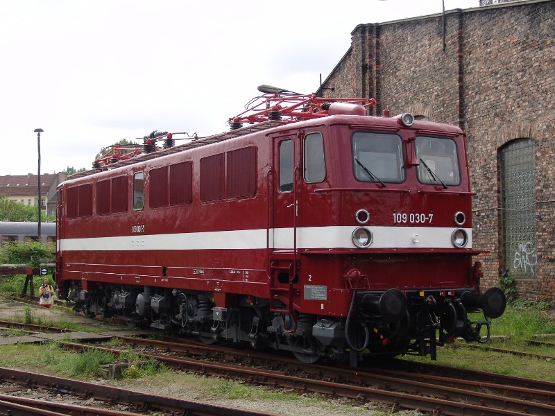 109 030-7.jpg